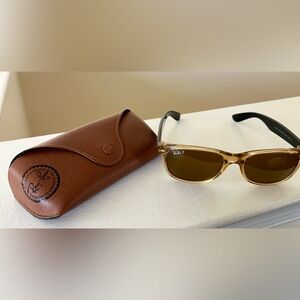 Ray-Ban Brown Sunglasses with Case